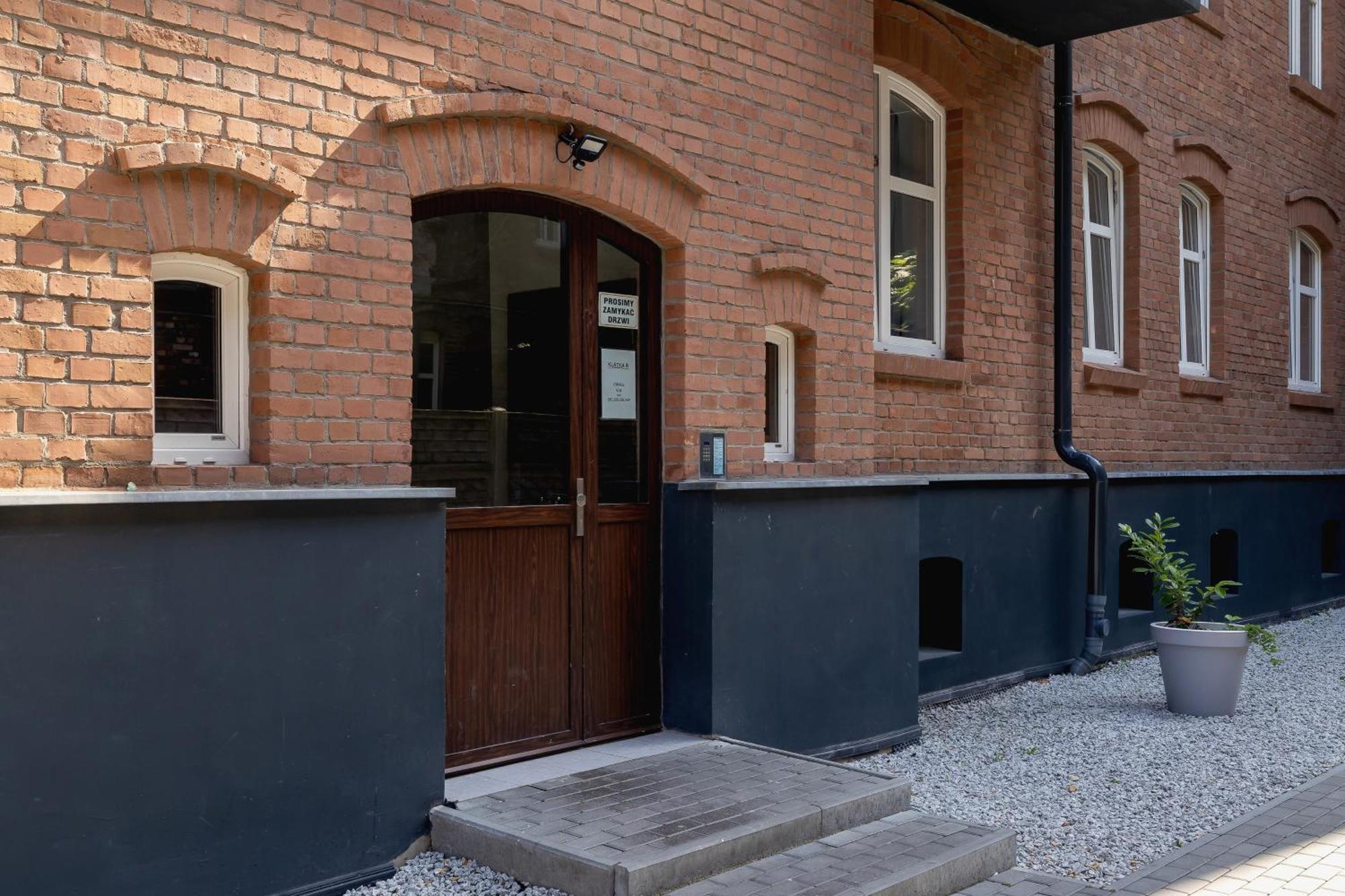 Cosy Apartments Kosciuszki Near The Main Train Station By Noclegi Renters Kattowitz Exterior foto