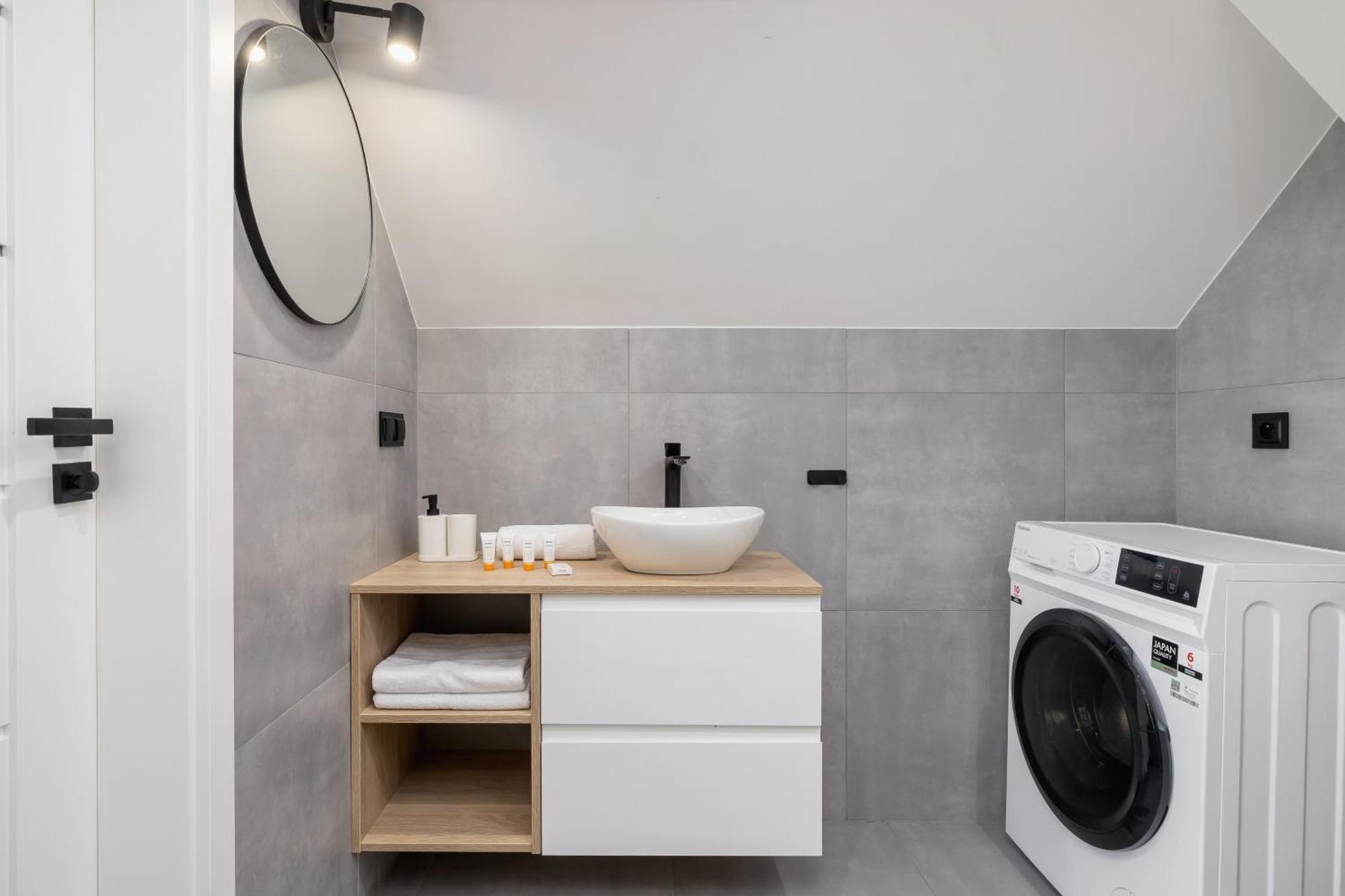 Cosy Apartments Kosciuszki Near The Main Train Station By Noclegi Renters Kattowitz Exterior foto